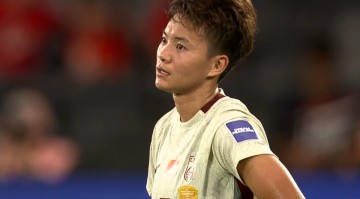 开云入口-中国女足半场领先！媒体人热议：实在没法夸，没王霜能赢都难说