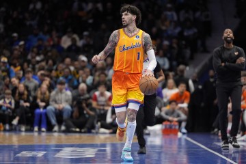 开云入口-阿里纳斯：黄蜂根本不需要成绩 留着鲍尔让他卖票就行了