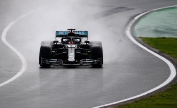 开云体育下载APP-汉密尔顿续约进展缓慢 梅奔母公司视拉塞尔为备选